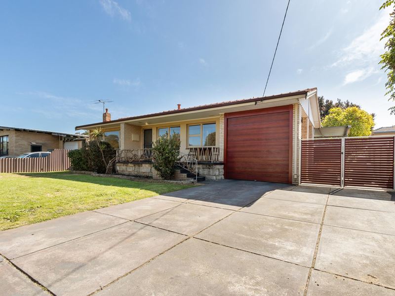 21 Mathews  Place, Belmont
