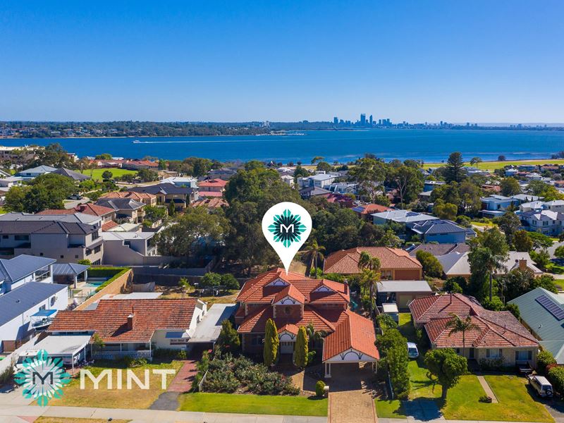 13 Wichmann Road, Attadale