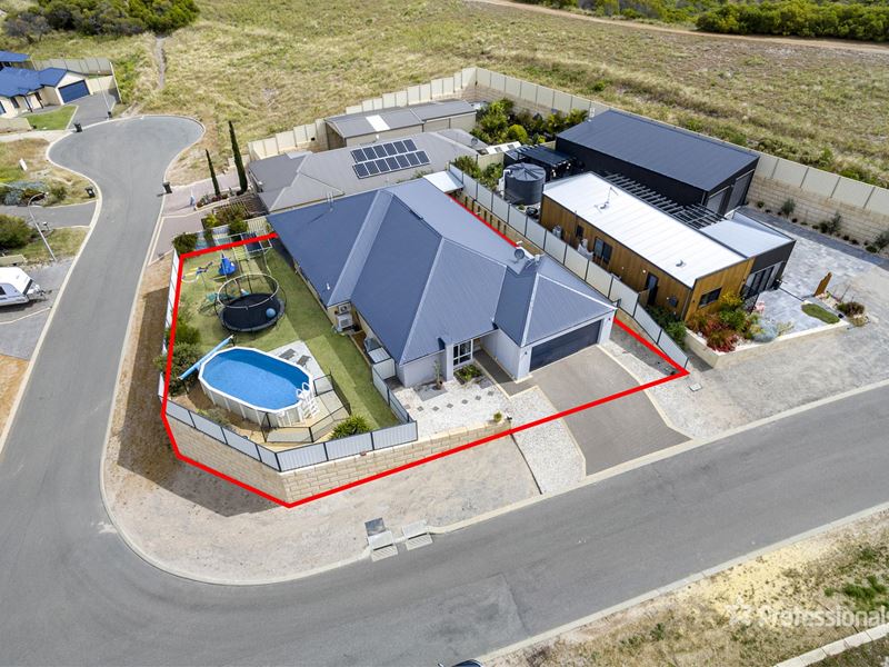 2 Avon Court, Cape Burney