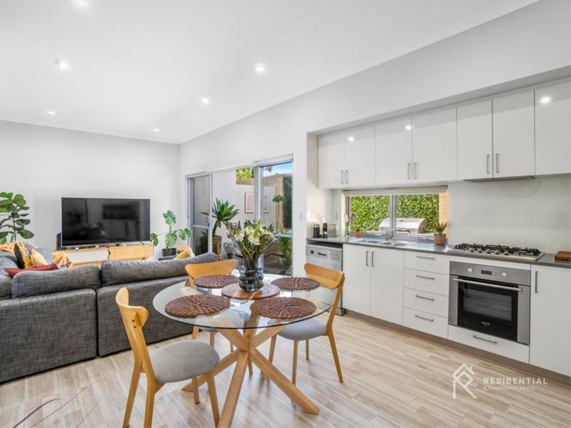 2/12 Lilacdale Road, Innaloo WA 6018