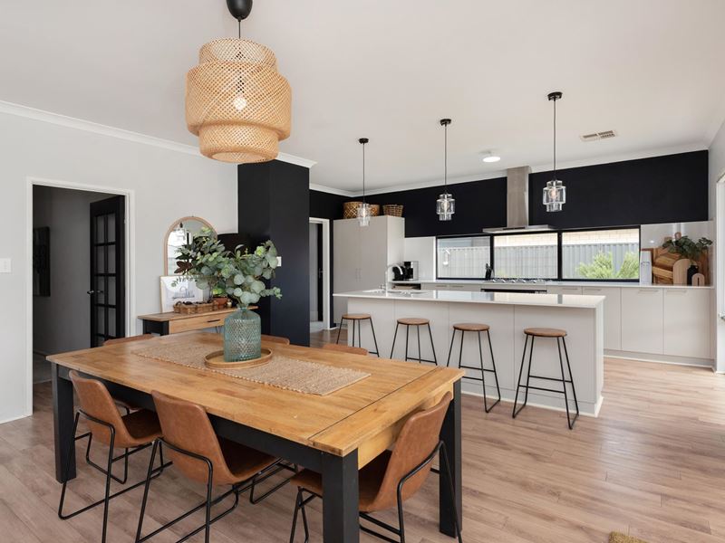 127 Nancarrow Way, Ravenswood