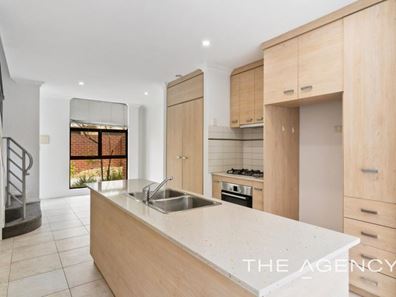 3/290 Harborne Street, Glendalough WA 6016