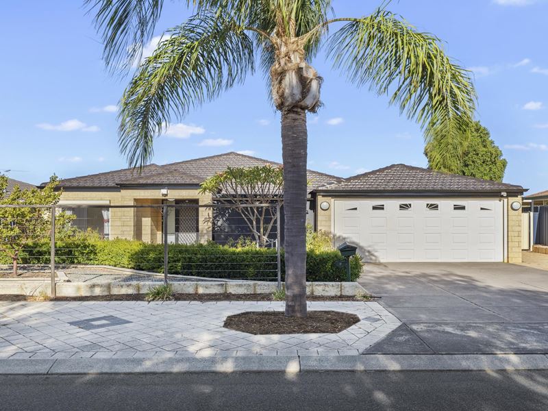 9 Brougham Crescent, Orelia