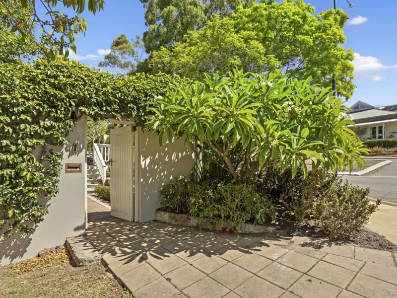 10 Saunders Street, Swanbourne