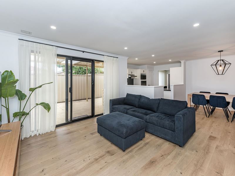 7B Madison Gardens, Stirling
