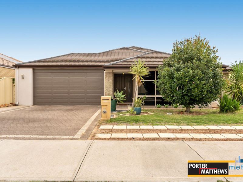 94 Fennell Crescent, Wattle Grove