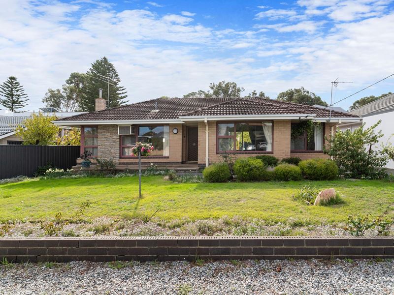 116 Newborough Street, Karrinyup