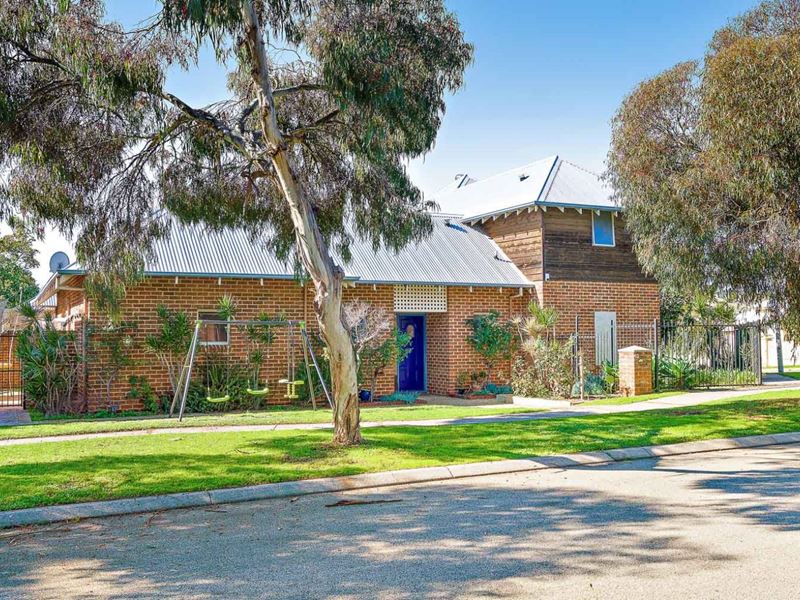 62 Silas Street, East Fremantle