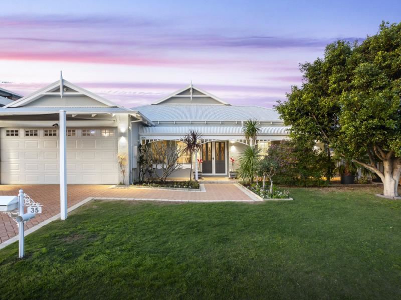 35 Meadowbrook Promenade, Currambine