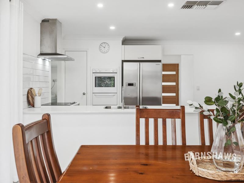 63 Reynolds Close, Swan View