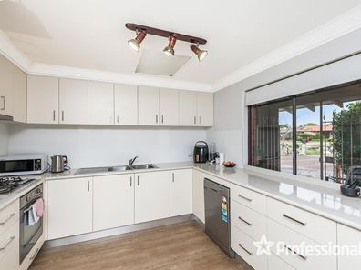 14A Claygate Way, Kingsley WA 6026