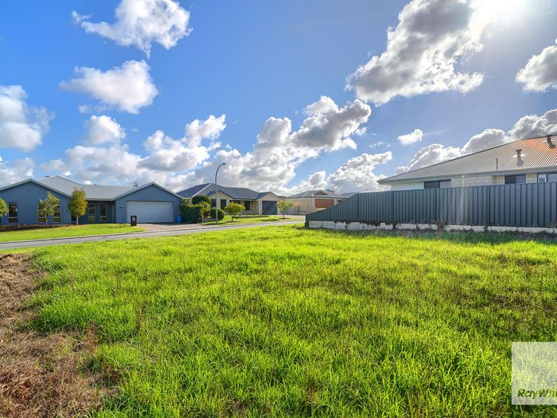 13 Goddard Way, Mckail WA 6330