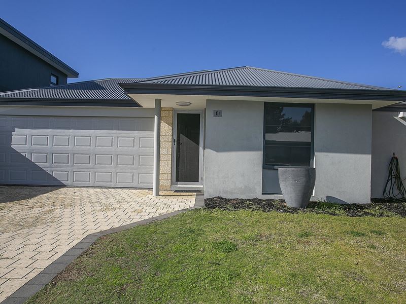 17 Mariposa Gardens, Success WA 6164