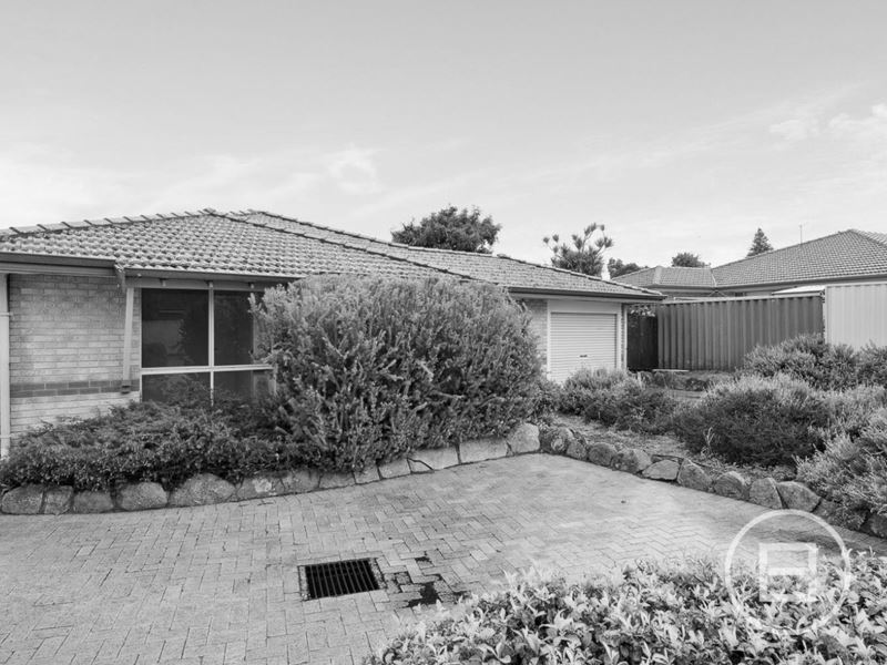 17 Allen Court, Queens Park