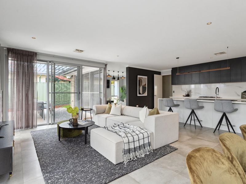 128A Grand Promenade, Bedford