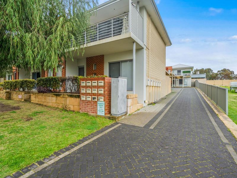 6/9 Lanyon Street, Mandurah
