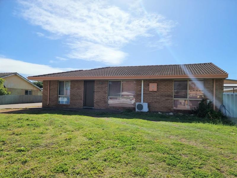 4A Koolinda Street, Geraldton WA 6530