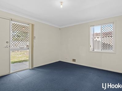 8 Wandarra Close, Karawara WA 6152