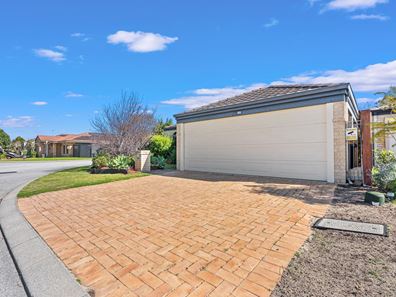 31 Sorrento Turn, Ellenbrook WA 6069