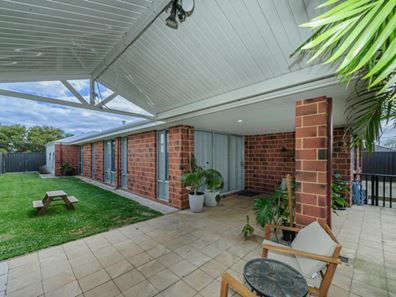 16 Wattledale Road, Haynes WA 6112