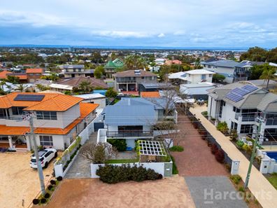 3 Marsh Place, Halls Head WA 6210