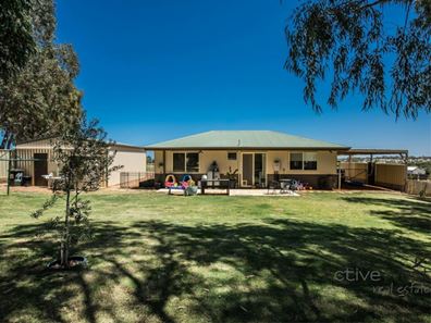 11 Hill Creek Road, Moresby WA 6530