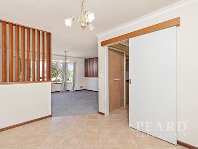 13 Admiralty Cr, Halls Head WA 6210