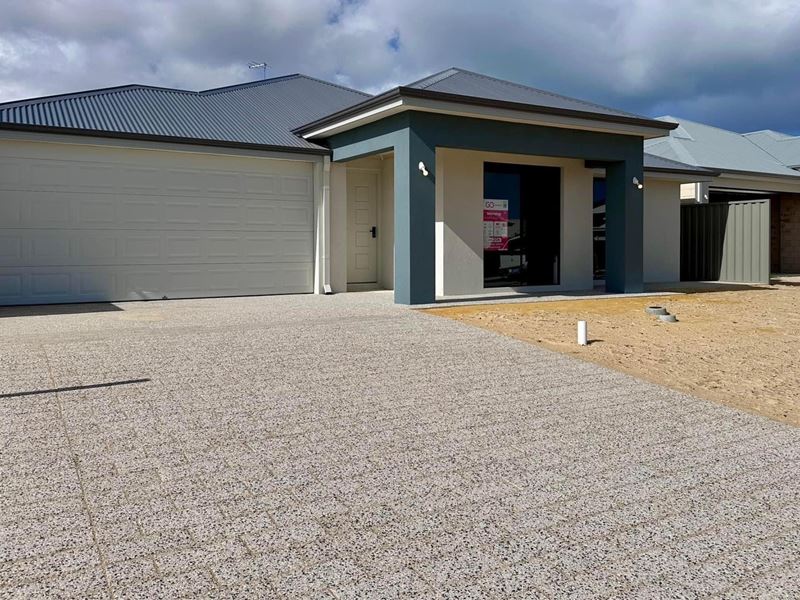 6 Reevesby St, Eglinton WA 6034