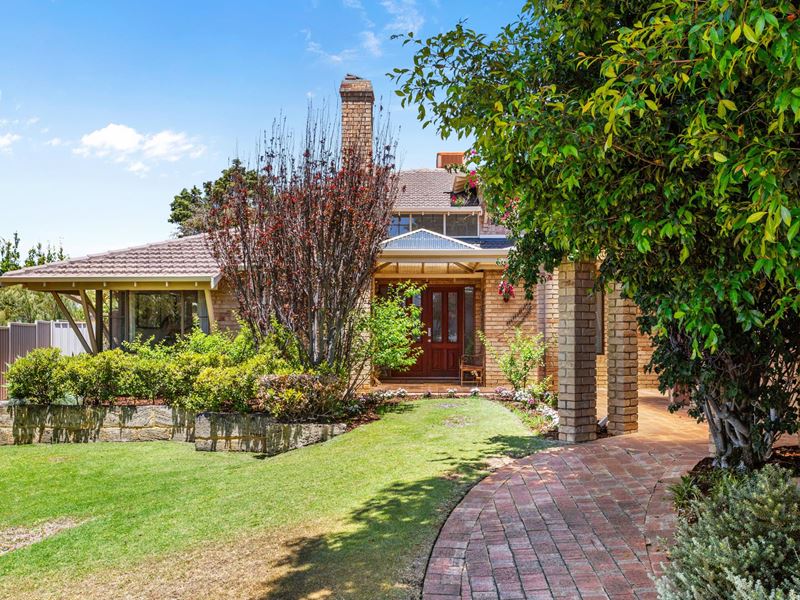 11 Sellenger Court, City Beach