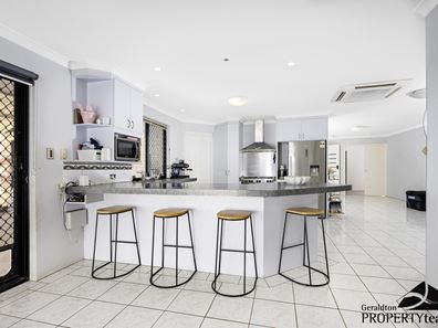 236 Chapman Valley Road, Waggrakine WA 6530