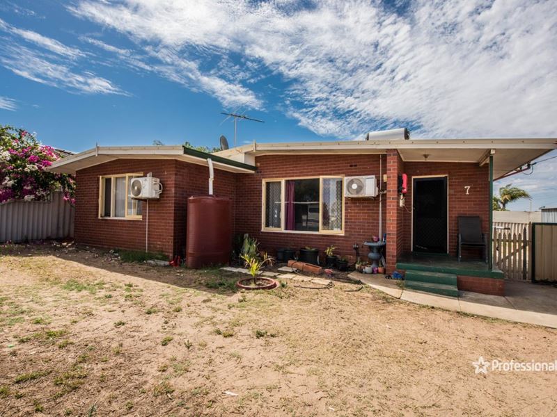 7 Sherlock Way, Rangeway