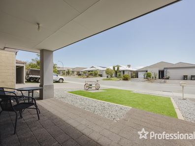 26 Midgegooroo Street, Ellenbrook WA 6069