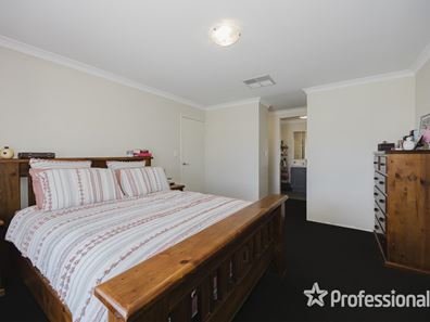 26 Midgegooroo Street, Ellenbrook WA 6069