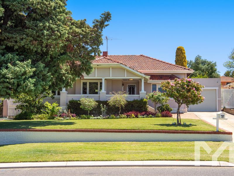 93 Moreing Road, Attadale WA 6156