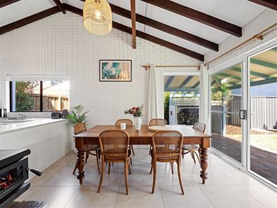 1A Papadakis Avenue, Prevelly WA 6285