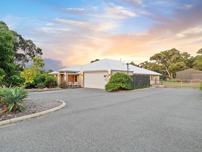 11 Ayrton Court, Golden Bay WA 6174