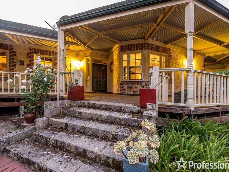 510 Marshwood Place, Sawyers Valley WA 6074
