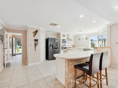 34 Mosman Loop, Success WA 6164
