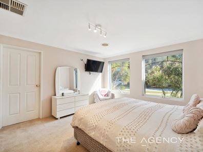 34 Mosman Loop, Success WA 6164