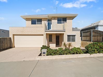 13 Sombre Rise, Halls Head WA 6210