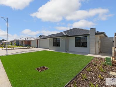 6 Hydra Way, Bennett Springs WA 6063