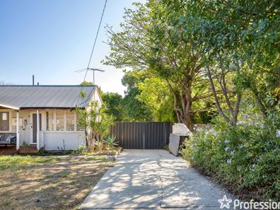 30 Hubbard Way, Medina WA 6167