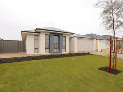 22 Charnwood Grove, Hilbert WA 6112
