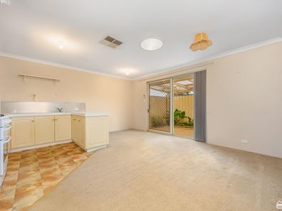 31/25 Dale Road, Armadale WA 6112