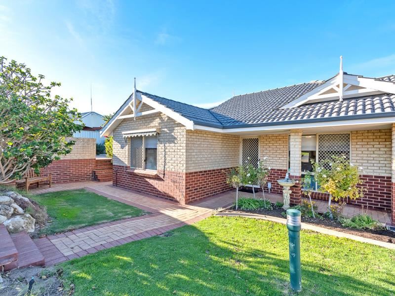 3/20 Blackwattle Parade, Padbury