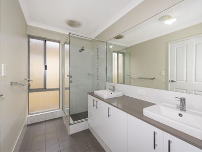 44 Clontarf Terrace, Canning Vale WA 6155