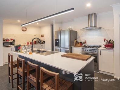 6 Bole Way, Karridale WA 6288