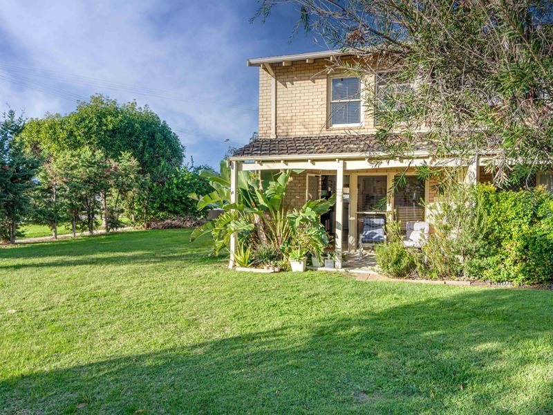 1/216 Swan Street, Yokine