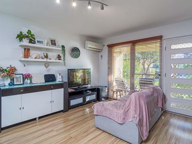 1/216 Swan Street, Yokine WA 6060