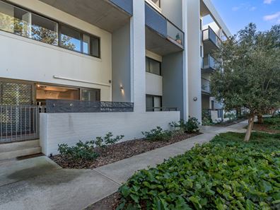 4/59 Breaksea Drive, North Coogee WA 6163